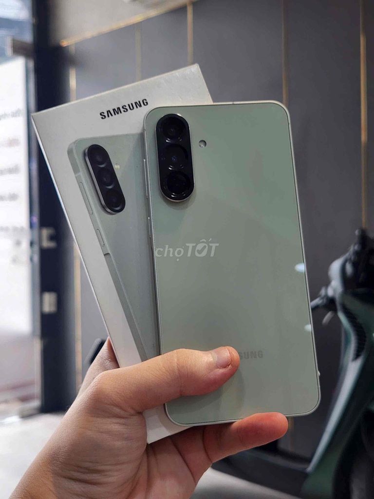 Samsung Galaxy A56 5G 128GB Xanh Fullbox 99% VN/A. Mua bán Điện thoại tại Quận 8 Tp Hồ Chí Minh được đăng bởi CA REM BÁN TÁO hình 1