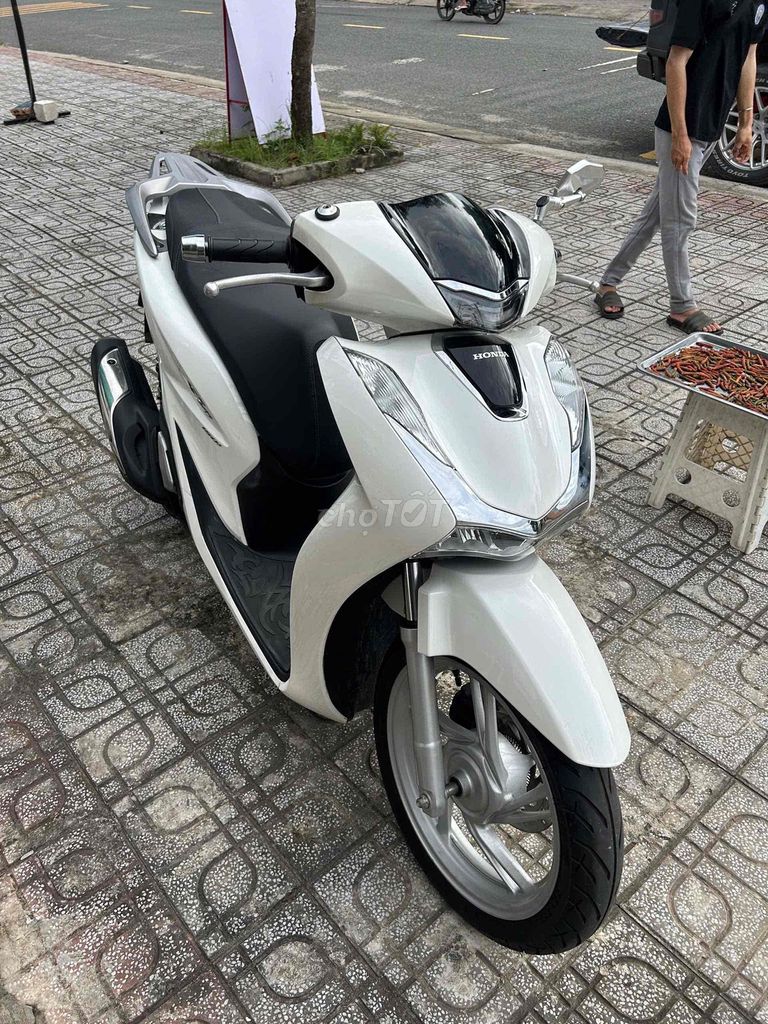 Honda SH 150i ABS конец 2022 белый супер состояние