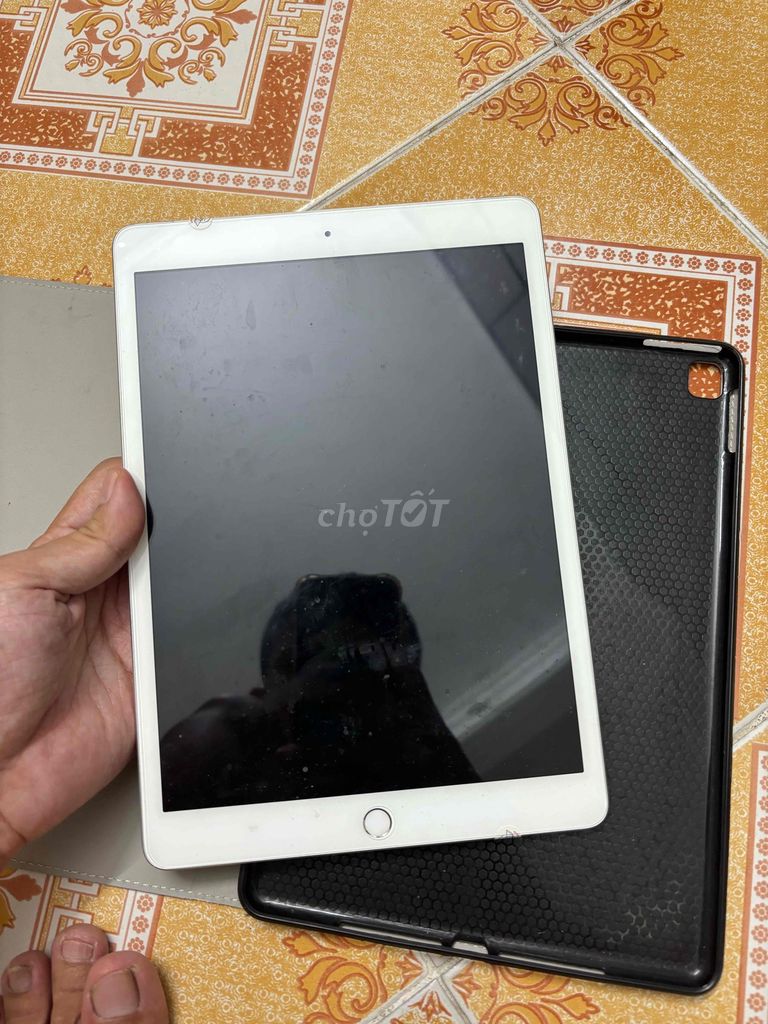 Apple iPad 8 32GB Bạc. Mua bán Máy tính bảng tại Thành phố Vinh Nghệ An được đăng bởi Đỗ vuơng quân hình 1