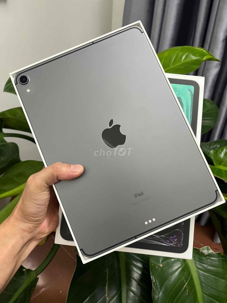 Apple iPad Pro 64GB Wifi + 4G Xám 2018. Mua bán Máy tính bảng tại Thành phố Đà Lạt Lâm Đồng được đăng bởi nhanh gọn lẹ hình 1