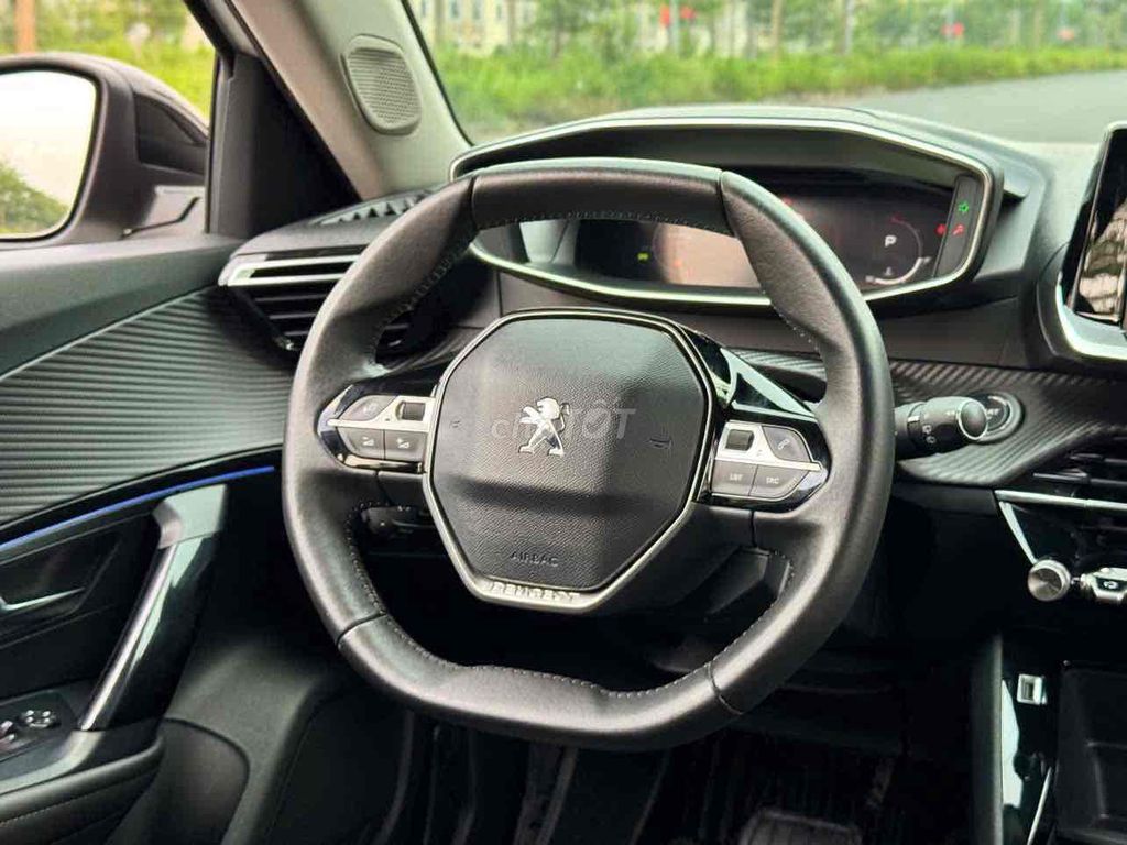 Peugeot 2008 2022 GT Line 1.2 AT - 48000 km. Mua bán Ô tô tại Quận Hoàng Mai Hà Nội được đăng bởi Sáng OTo Hn hình 11