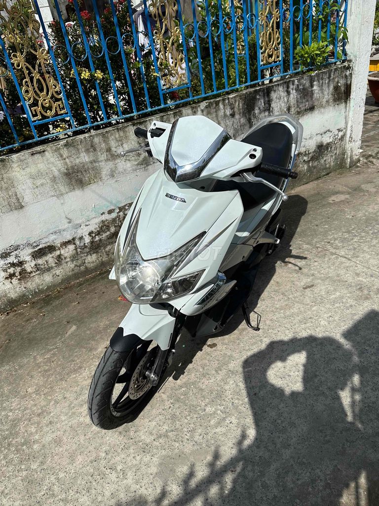 Ab 2010 fi. Mua bán Xe máy tại Huyện Cần Đước Long An được đăng bởi Tú  hình 1