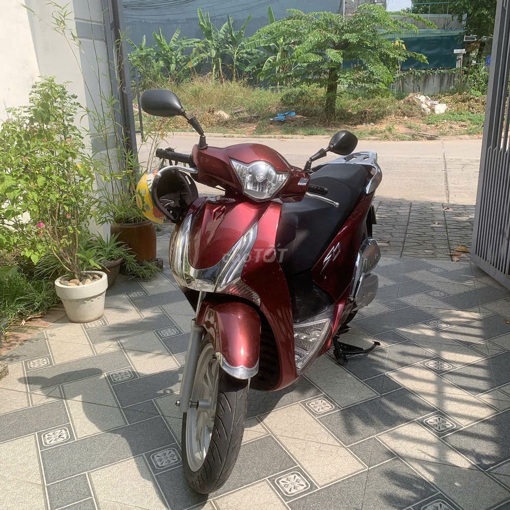 Honda SH 2018 màu Đỏ. Mua bán Xe máy tại Thị xã Bến Cát Bình Dương được đăng bởi Thường hình 4