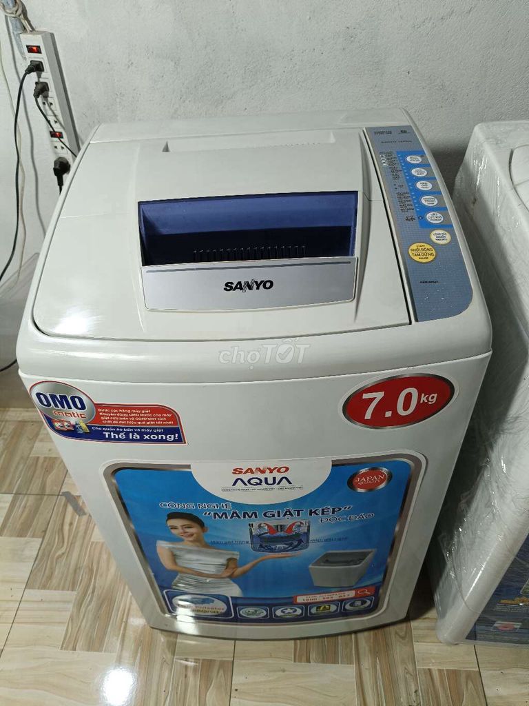 Máy giặt Sanyo 7 kg. Bảo hành 3tháng....