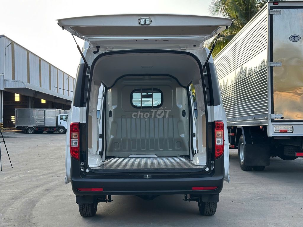 XE VAN THACO TF420V 2S E (BẢN GIÁ RẺ) 02 CHỖ 945KG. Mua bán Xe tải, xe ben tại Huyện Bình Chánh Tp Hồ Chí Minh được đăng bởi MINH TÀI THACO TẢI BUS HCM hình 3