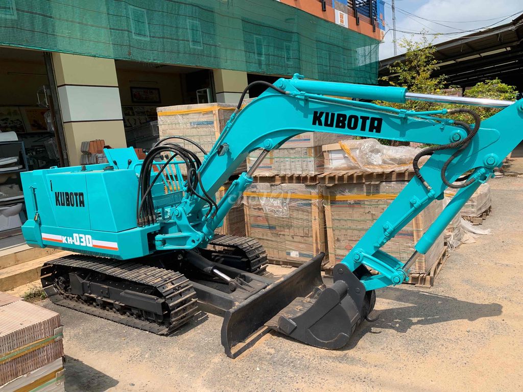 xe cuốc 015 kubota kh-030 có đường búa