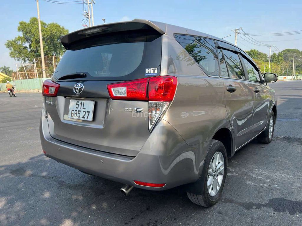 BÁN XE TOYOTA INNOVA 2.0 E 2019 SỐ SÀN TRÙM MỀN.