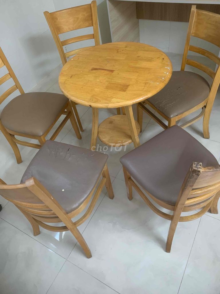 Bộ bàn ghế ăn gỗ vàng nhạt (1 bàn 5 ghế). Mua bán Bàn ghế tại Quận Tân Phú Tp Hồ Chí Minh được đăng bởi LYN GROUP hình 1