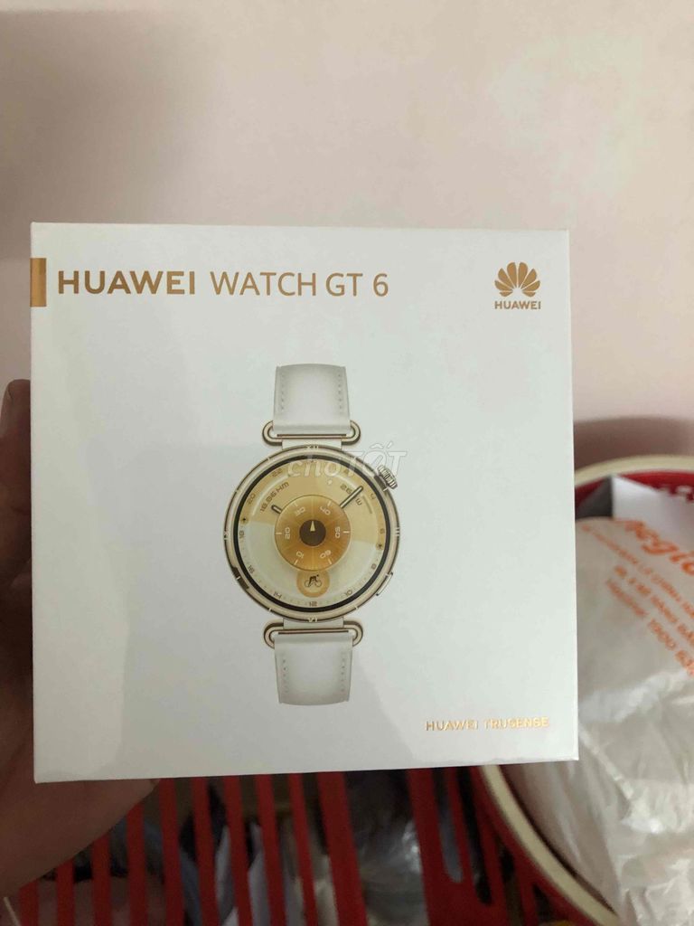 Đồng hồ huawei gt6 41mm dây da new seal. Mua bán Thiết bị đeo thông minh tại Quận Thanh Khê Đà Nẵng được đăng bởi Vũ Tin hình 1
