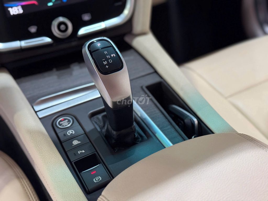 VinFast Lux A Premium 2.0 AT 2020. Mua bán Ô tô tại Quận Thanh Xuân Hà Nội được đăng bởi Nguyễn Tuấn Hoàng hình 7