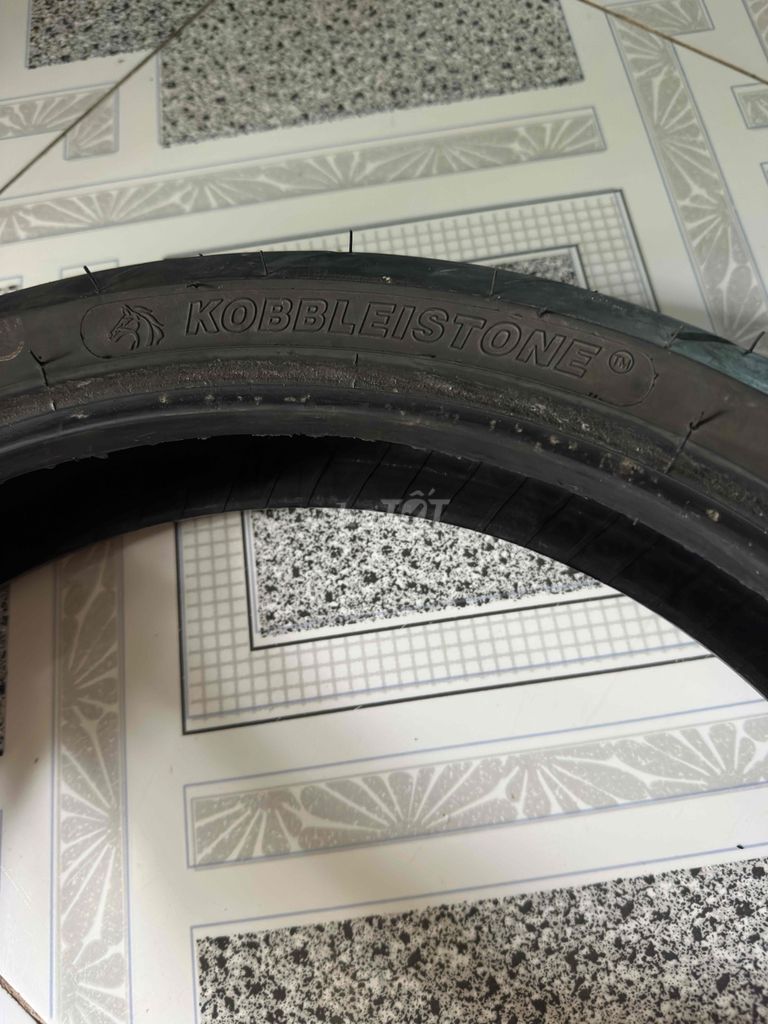 vỏ lướt 120-70-17. Mua bán Phụ tùng xe tại Huyện Vũng Liêm Vĩnh Long được đăng bởi Anh Khoa hình 2