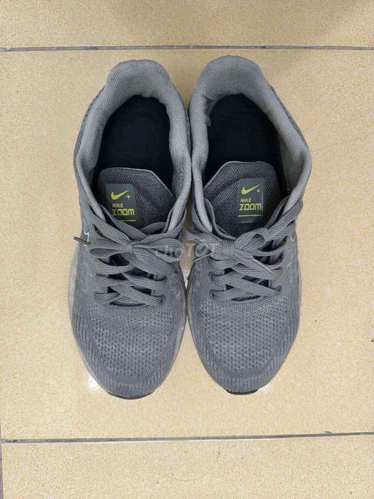 Giày Nike Zoom size 43 màu xanh lá