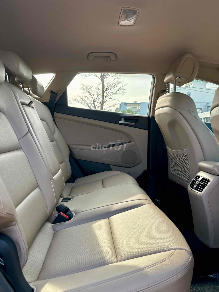 Hyundai Tucson 2018 2.0 AT - 82000 km. Mua bán Ô tô tại Quận Cẩm Lệ Đà Nẵng được đăng bởi nguyễn văn khoa hình 18