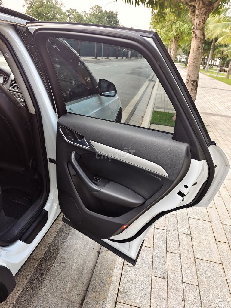 Audi Q3 2012 2.0 TFSI Quattro - 99998 km. Mua bán Ô tô tại Quận Bắc Từ Liêm Hà Nội được đăng bởi Hoàng Duy Tùng hình 13