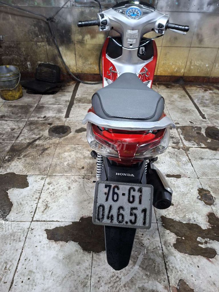 Honda Future Neo Fi 125 2012 Красно-Серебристый