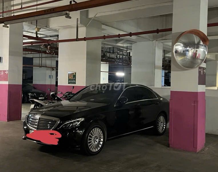 Mercedes-Benz C-Class черный