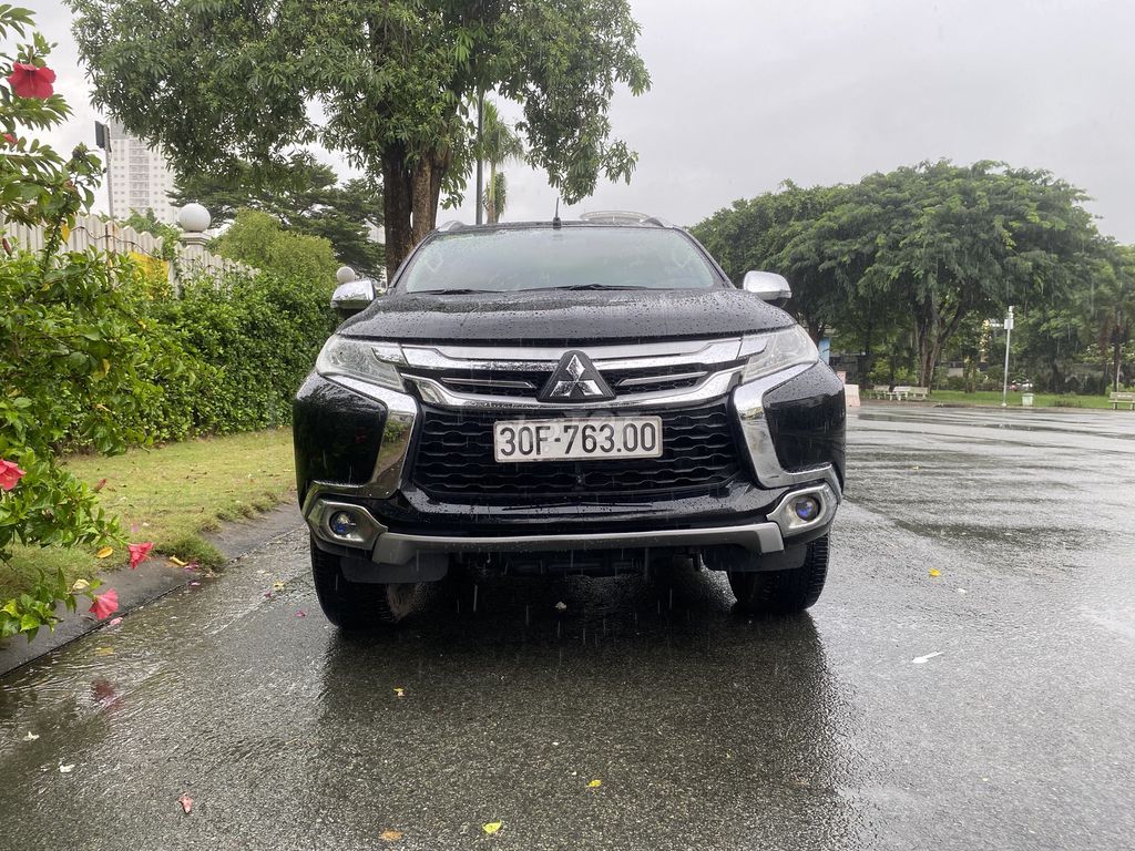 Mitsubishi Pajero Sport 2018 3.0G 4x2 AT Premium. Mua bán Ô tô tại Quận 7 Tp Hồ Chí Minh được đăng bởi quốc phương hình 7