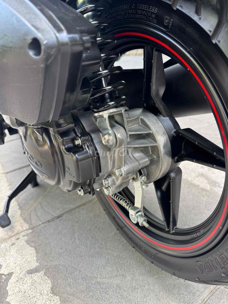Kymco Hermosa 50cc 2024 цементный серый 5000 км