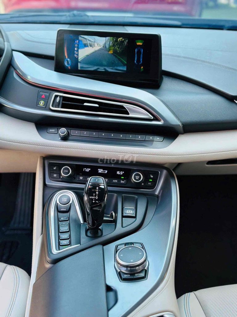BMW i8 2015 - 35000 km. Mua bán Ô tô tại Quận 8 Tp Hồ Chí Minh được đăng bởi Hồng Phúc hình 8