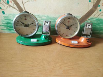 Cặp đồng hồ xưa để bàn lịch lật. Mua bán Đồ sưu tầm, đồ cổ tại Quận 3 Tp Hồ Chí Minh được đăng bởi TâmA