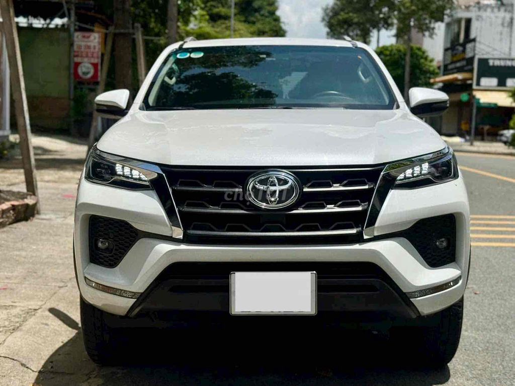 Toyota Fortuner 2.4 AT 4x2 sản xuất 2024. Mua bán Ô tô tại Quận Hà Đông Hà Nội được đăng bởi A Huan  hình 1