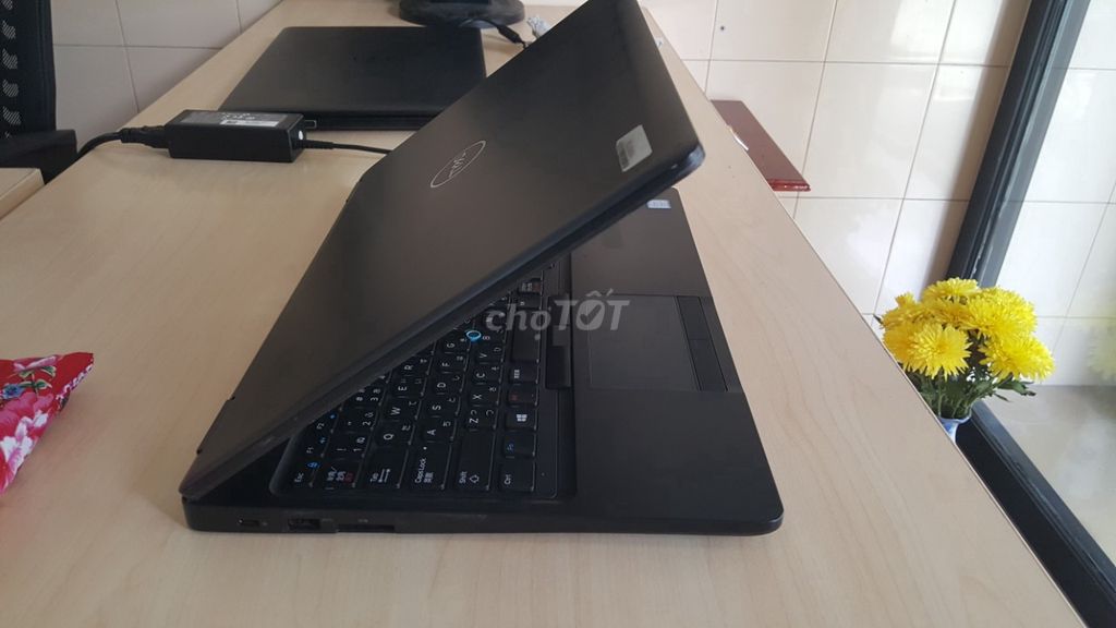 Dell Latitude 5590 - Máy NHẬT