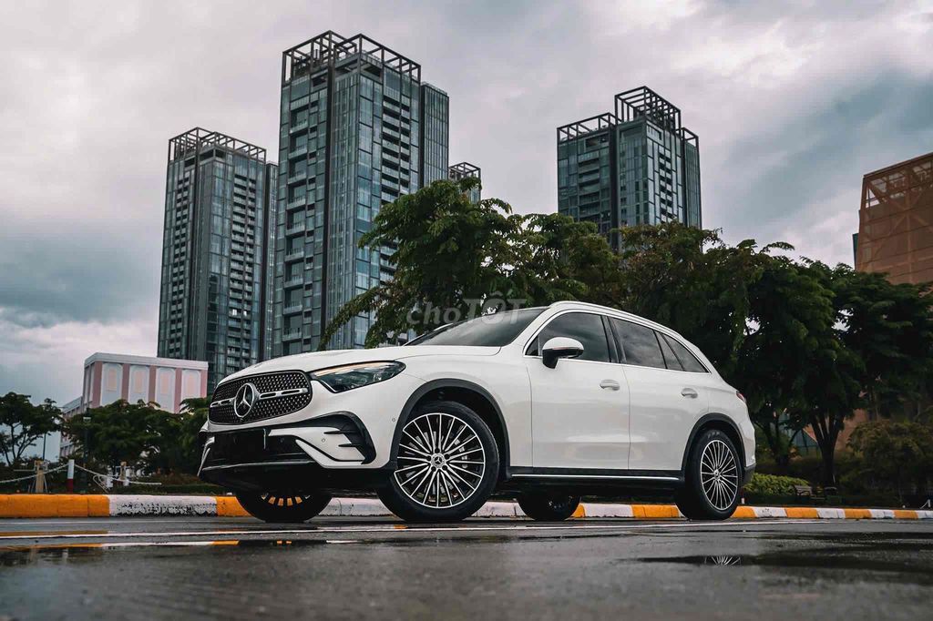 Mercedes Benz GLC 300 Allnew 2023. Mua bán Ô tô tại Quận 7 Tp Hồ Chí Minh được đăng bởi Trương Thiên Phú hình 2