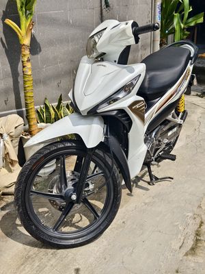 Honda Wave RSX Fi màu Trắng BSTP. Mua bán Xe máy tại Quận 12 Tp Hồ Chí Minh được đăng bởi Lê Dũng