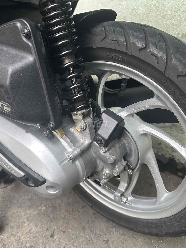 cần bán xe honda viison 2023 bs Sài Gòn 1 đời chủ. Mua bán Xe máy tại Quận 3 Tp Hồ Chí Minh được đăng bởi Thái Nhật Hà hình 4