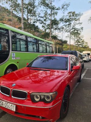 BMW 745Li màu Đỏ