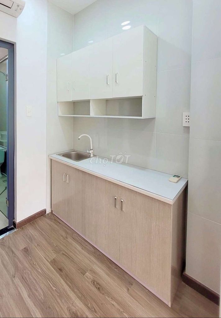 Tủ bếp gỗ công nghiệp hiện đại. Mua bán Tủ, kệ gia đình tại Quận Bình Thạnh Tp Hồ Chí Minh được đăng bởi Hoài Nhi hình 1