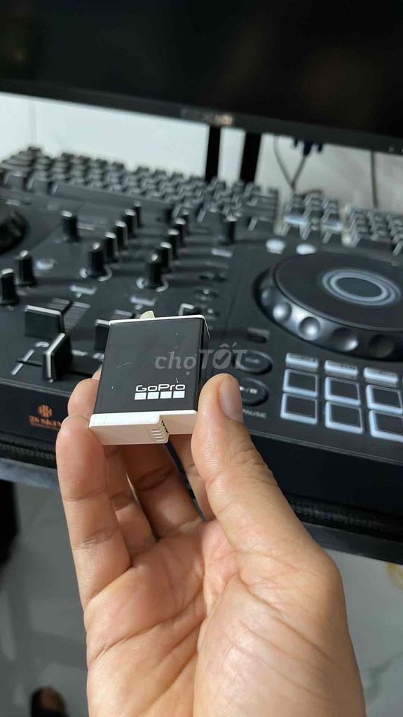 Pin máy ảnh GoPro đã sử dụng. Mua bán Phụ kiện (Màn hình, Chuột...) tại Huyện Gia Viễn Ninh Bình được đăng bởi phan Tùng hình 1