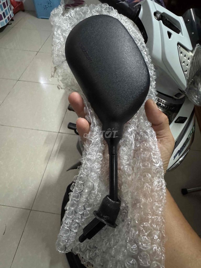 Kính Phải Xe Suzuki Sport. Mua bán Phụ tùng xe tại Thành phố Long Xuyên An Giang được đăng bởi Duy Khương hình 1