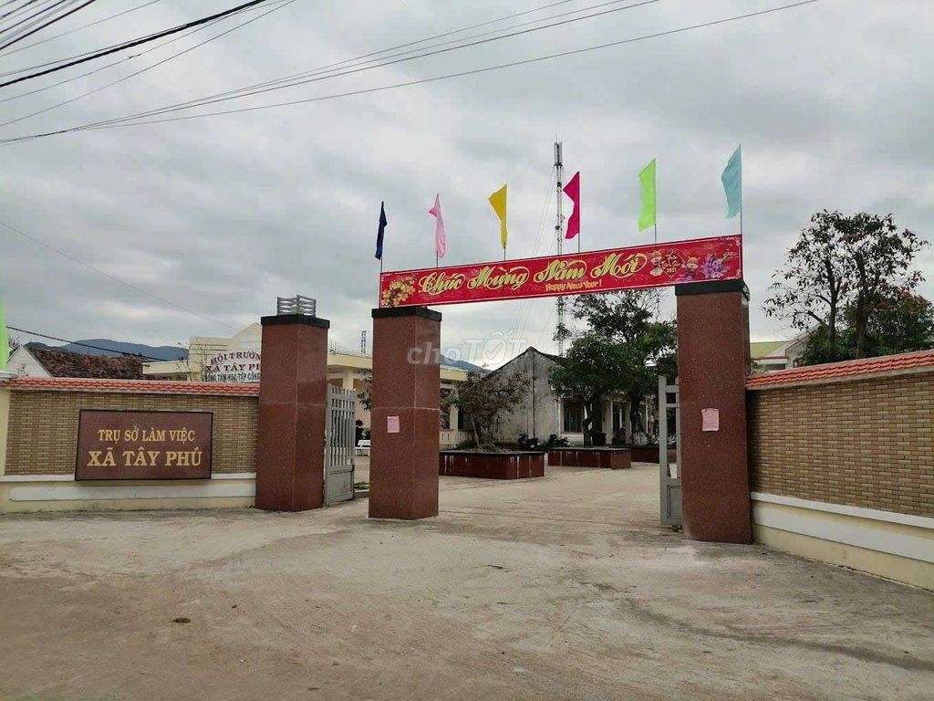 Bán lô đất đẹp đường thông ngay ủy ban xã tây phú 166m2 thổ cư đẹp Bán lô đất đẹp đường thông ngay ủy ban xã tây phú 166m2 thổ cư đẹp