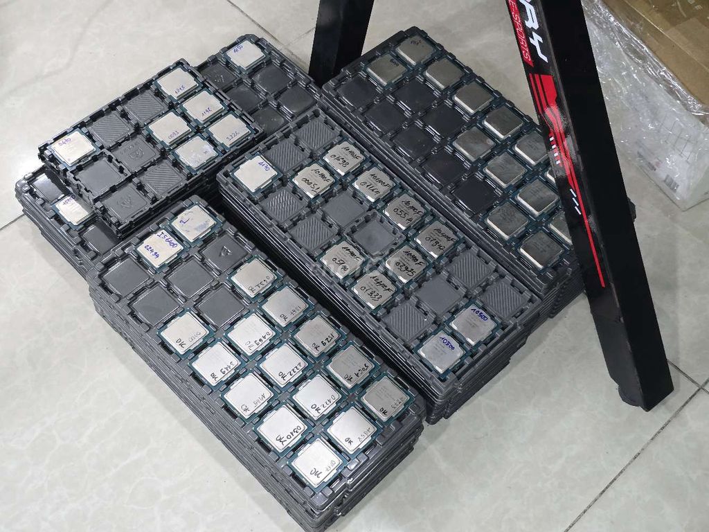 CPU Intel Core i3 41xx Thế hệ 4. Mua bán Linh kiện (RAM, Card...) tại Quận Tân Bình Tp Hồ Chí Minh được đăng bởi Phan Thịnh hình 1