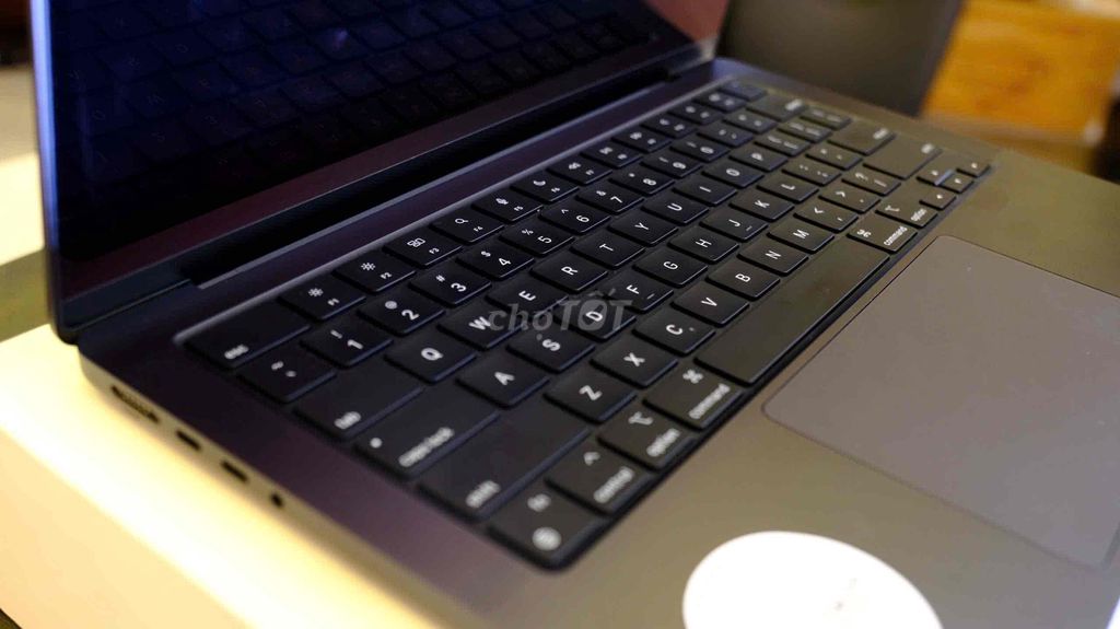 MacBook Pro 14-inch M4 16GB/512GB đẹp 99%. Mua bán Laptop tại Quận Bình Thạnh Tp Hồ Chí Minh được đăng bởi Vân Anh 2Tech House hình 1