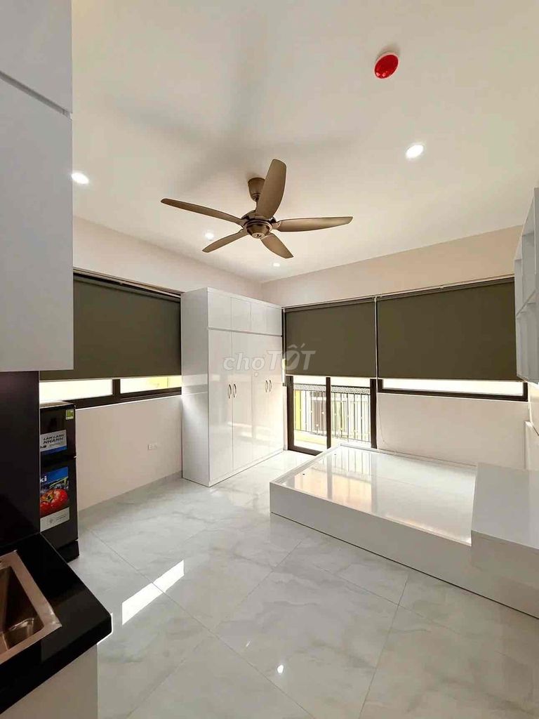 STUDIO 35m2 BAN CÔNG CỬA SỔ TRỜI NGAY QUẬN 3