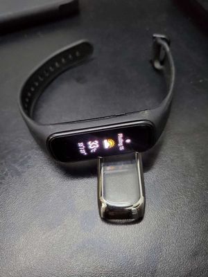 đồng hồ galaxy fit 2. Mua bán Thiết bị đeo thông minh tại Quận 8 Tp Hồ Chí Minh được đăng bởi bae