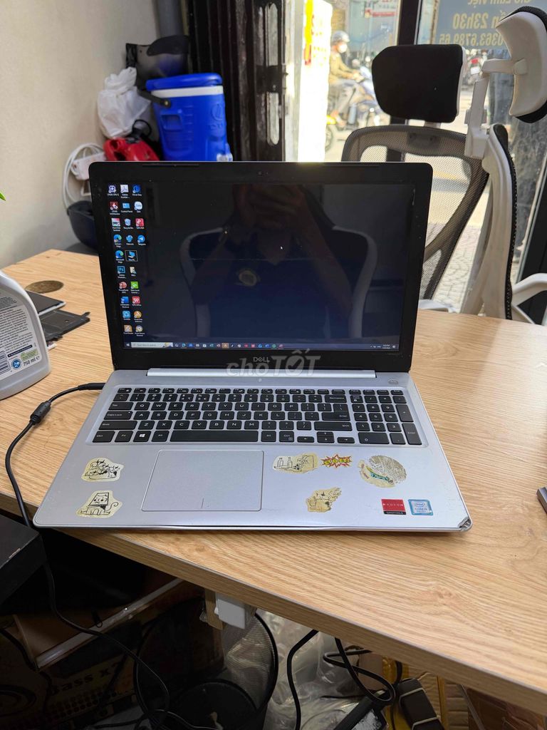 Dell Inspiron 15 5570 i5 8250U 8GB/Vga 2Gb. Mua bán Laptop tại Quận Bình Thạnh Tp Hồ Chí Minh được đăng bởi Laptop 2H hình 1