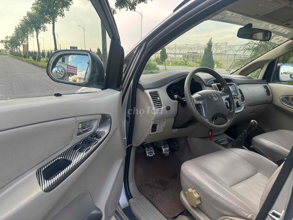 Toyota Innova 2015 2.0E - 310181 km. Mua bán Ô tô tại Quận Long Biên Hà Nội được đăng bởi TOÀN THẮNG Ô TÔ KINH BẮC hình 16