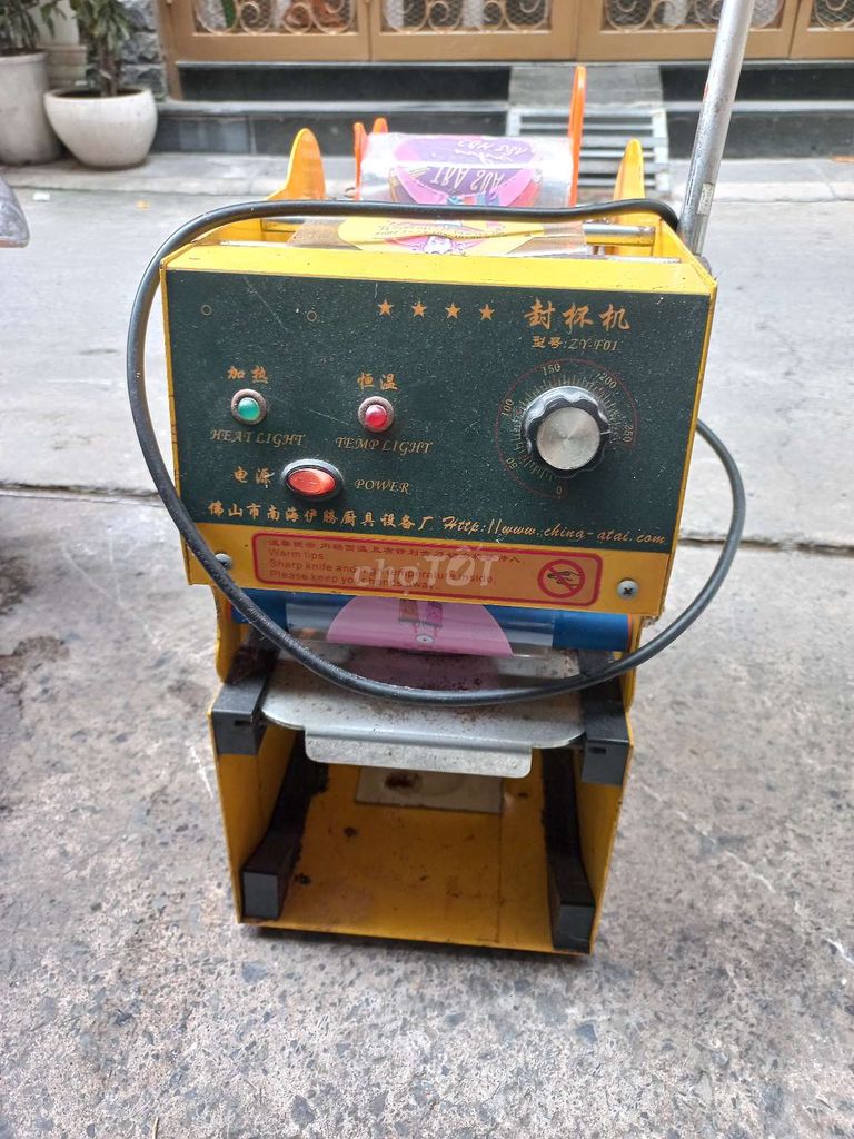 Máy dán miệng ly Kim loại Vàng. Mua bán Đồ chuyên dụng, Giống nuôi trồng tại Quận 1 Tp Hồ Chí Minh được đăng bởi Anh Phát  hình 1