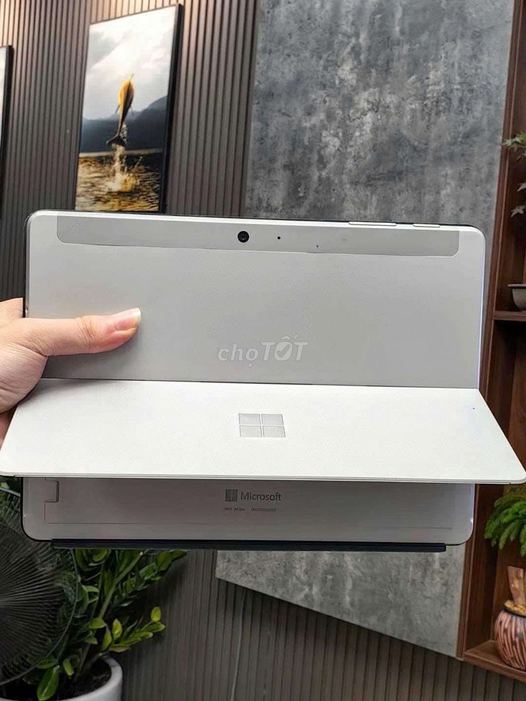 Microsoft Surface Go , máy văn phòng hỗ trợ sim 4G