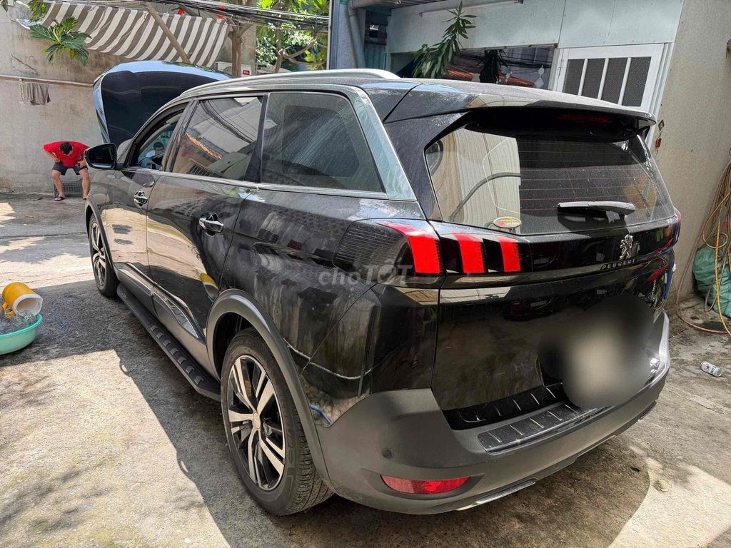 Peugeot 5008 2018 1.6L Turbo - 82000 km cần gả