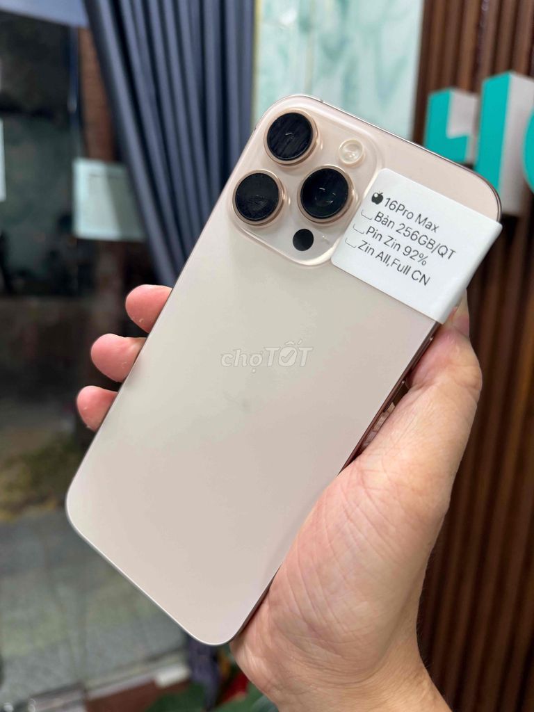 iPhone 16 Pro Max 256GB Samac 98% đẹp keng. Mua bán Điện thoại tại Thành phố Huế Thừa Thiên Huế được đăng bởi Hoàng Lộc Smartphone  hình 1