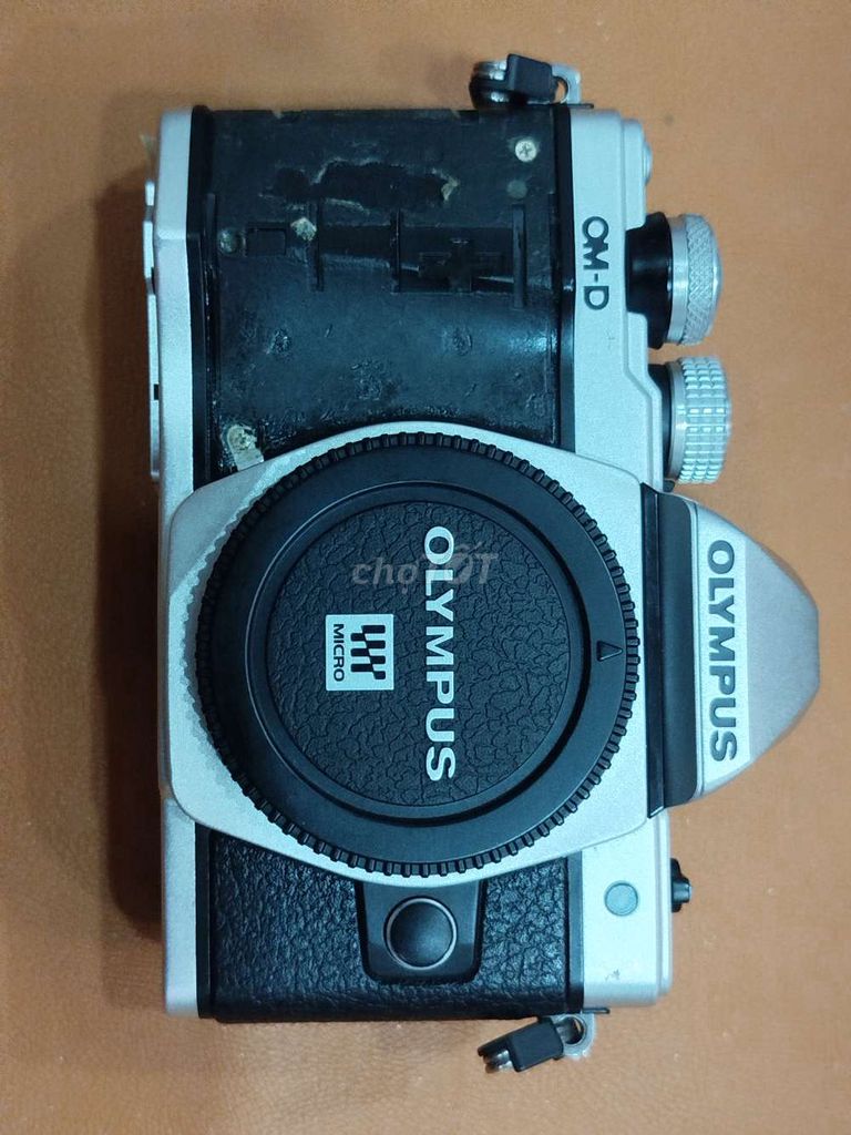 Bán body máy ảnh Olympus EM10 mark ii