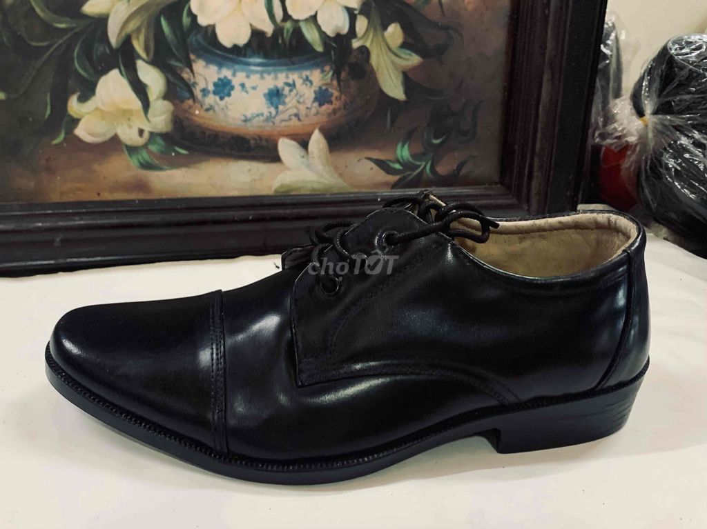 Giày tây Nam Da thật Đen size 40. Mua bán Giày dép tại Quận Ba Đình Hà Nội được đăng bởi Phạm Minh hình 1