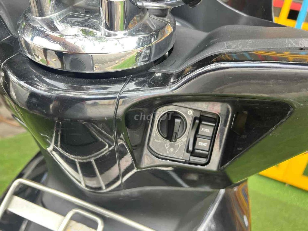 PCX fi (honda) khóa (smk) biển Tp.#đãbán. Mua bán Xe máy tại Huyện Hóc Môn Tp Hồ Chí Minh được đăng bởi Xe Máy Bùi Phong hình 4