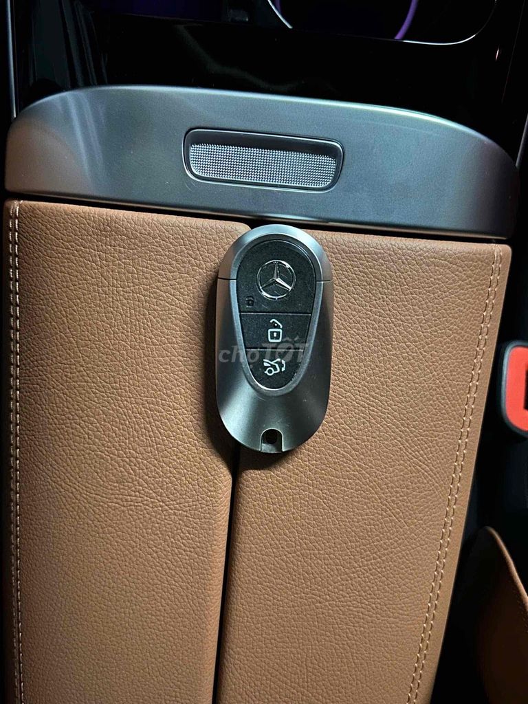 Mercedes Benz C Class 2022 C300 AMG - 6770 km. Mua bán Ô tô tại Quận 10 Tp Hồ Chí Minh được đăng bởi Thao Tien hình 3