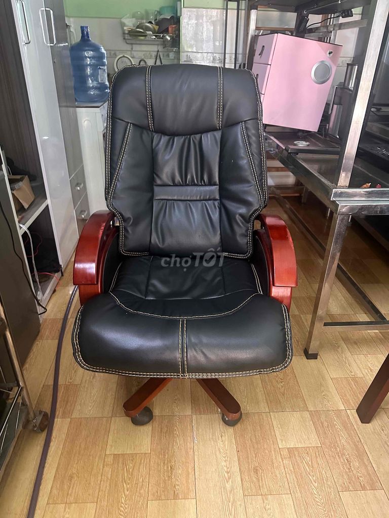 Ghế Giám Đốc. Mua bán Đồ dùng văn phòng tại Quận Hải Châu Đà Nẵng được đăng bởi 2hand  hình 1