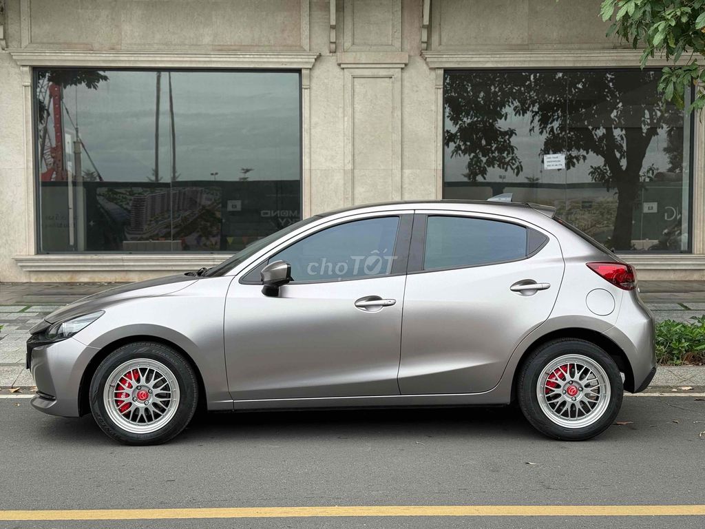 Mazda 2 Luxury 2022- 22.000km Lên nhiều đồ chơi.. Mua bán Ô tô tại Thành phố Thủ Đức Tp Hồ Chí Minh được đăng bởi Khoa Nguyen Mua Bán Suzuki Miền Nam hình 1